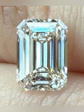 2.05 carat Emerald Diamond Lab Grown IGI Certified Loose for Jewelry